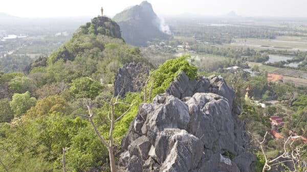 Heaven Valley to mniej znana atrakcja turystyczna w dystrykcie Pak Tho, w prowincji Ratchaburi.