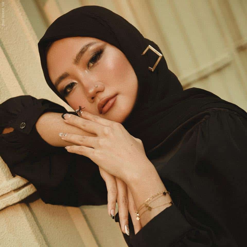 Sofia JetJet Professional MUA, Fashion Stylist, Creative Producer
